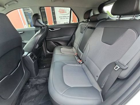Used 2023 Kia Niro EX FWD image 27