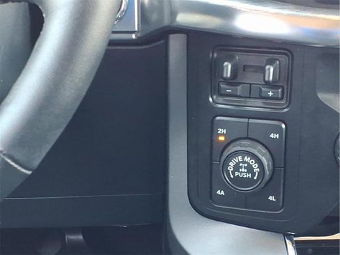 Used 2022 Ford F150 Lariat image 25