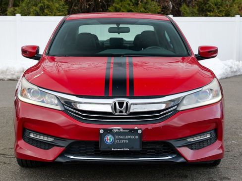 Used 2016 Honda Accord Sport image 2
