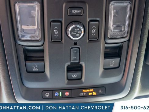 Used 2024 GMC Yukon XL Denali image 18