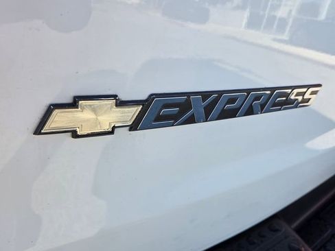 Used 2020 Chevrolet Express 2500 w/ Driver Convenience Package image 16