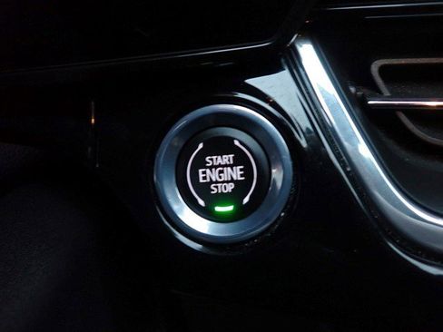 Certified 2024 Chevrolet Trax RS w/ Driver Confidence Package image 25