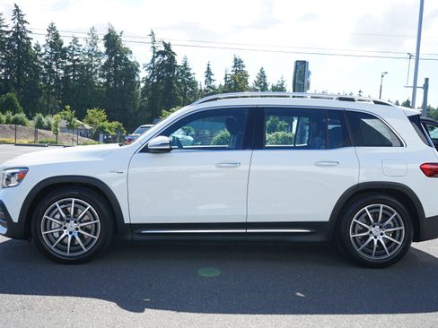 Used 2023 Mercedes-Benz GLB 35 AMG 4MATIC w/ Premium Package image 7