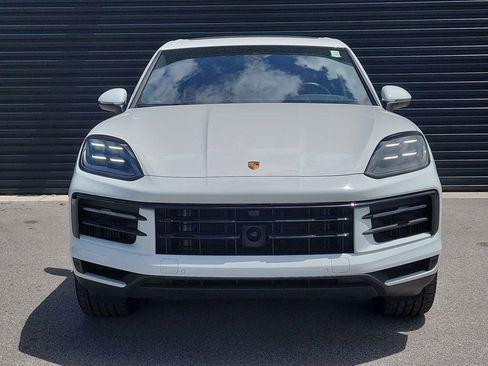 New 2025 Porsche Cayenne image 10
