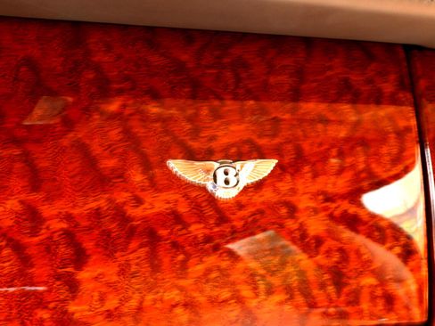 Used 2011 Bentley Mulsanne 4dr Sdn image 31