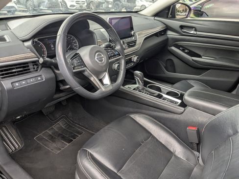 Used 2020 Nissan Altima 2.0 Platinum FWD image 6
