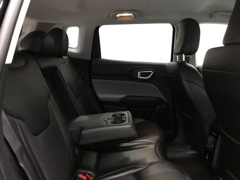 Used 2022 Jeep Compass Latitude w/ Convenience Group AWD/4WD image 20