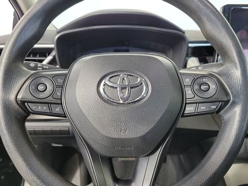 Used 2023 Toyota Corolla LE FWD image 15