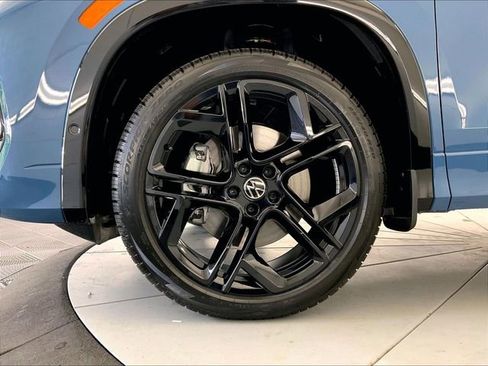 New 2026 Volkswagen Tiguan SE R-Line AWD/4WD image 12