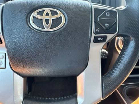 Used 2018 Toyota 4Runner SR5 Premium AWD/4WD image 29