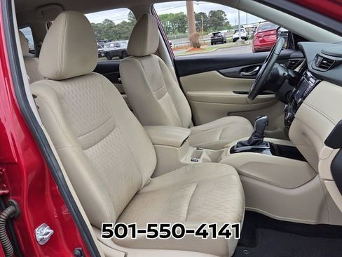 Used 2017 Nissan Rogue SV w/ SV Premium Package image 17