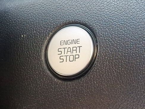 Certified 2022 Kia Sorento EX w/ Panoramic Sunroof Package image 24