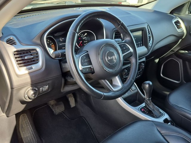 Used 2018 Jeep Compass Latitude w/ Popular Equipment Group FWD image 10