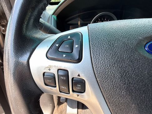 Used 2013 Ford Explorer XLT FWD image 31