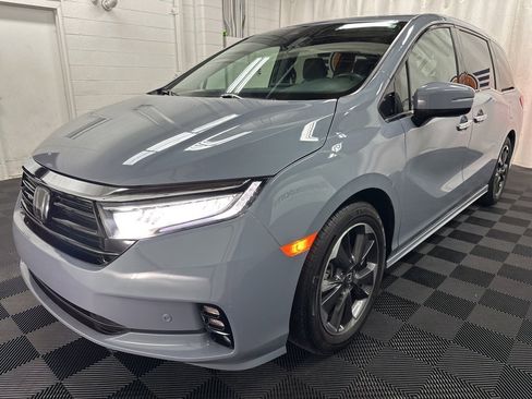 Used 2024 Honda Odyssey Elite image 4