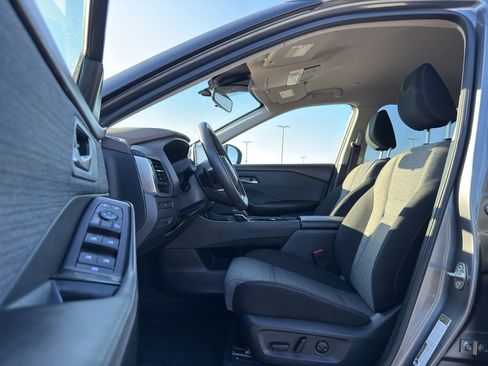 Certified 2023 Nissan Rogue SV image 11