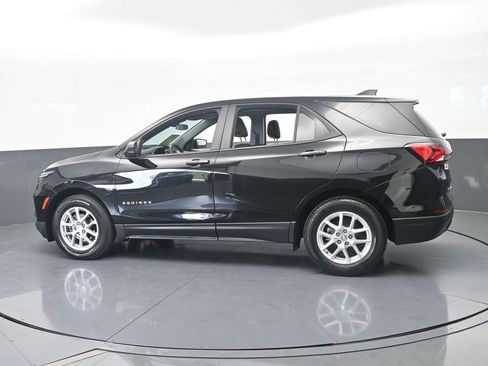 Used 2024 Chevrolet Equinox LS FWD image 3