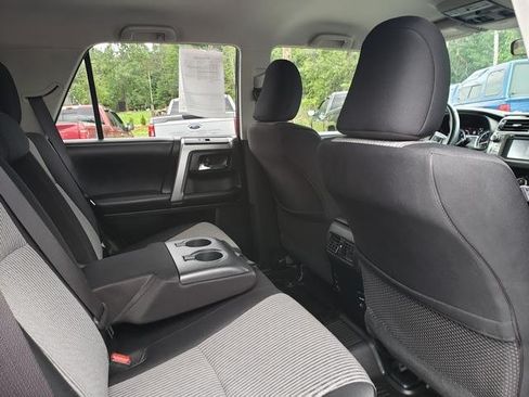 Used 2017 Toyota 4Runner SR5 AWD/4WD image 17