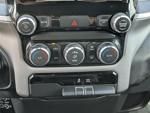 Used 2022 RAM 1500 Big Horn AWD/4WD image 26