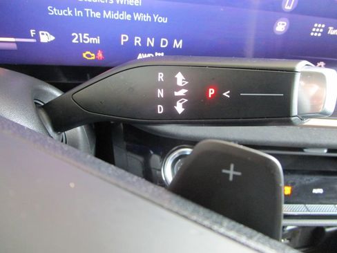 Used 2024 Buick Envision Sport Touring image 28