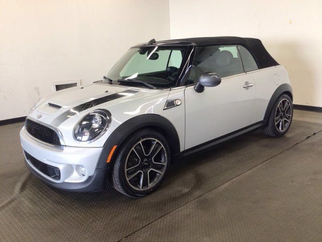 Used 2013 MINI Cooper S w/ Technology Pkg 1 FWD image 3