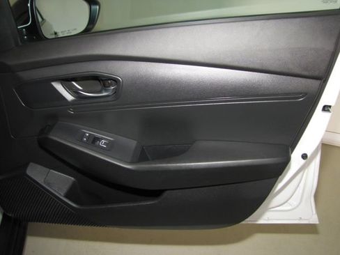 Certified 2023 Honda Accord LX image 19