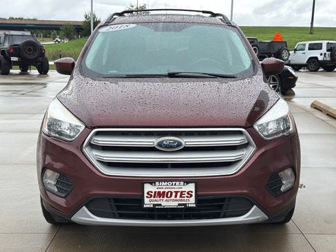 Used 2018 Ford Escape SE w/ SE Sync 3 Package AWD/4WD image 3
