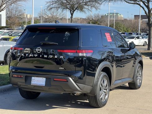 Certified 2025 Nissan Pathfinder S image 4