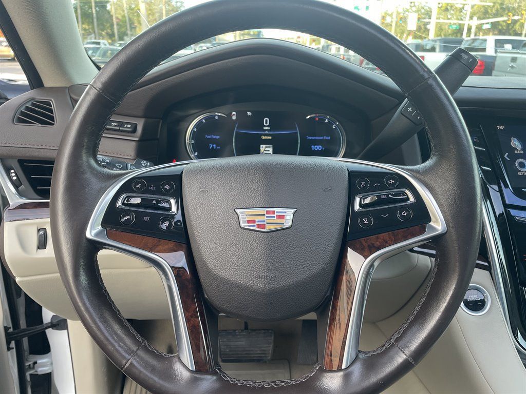 Used 2016 Cadillac Escalade ESV Luxury RWD image 32