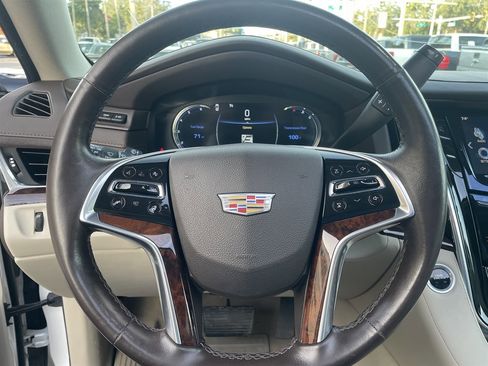Used 2016 Cadillac Escalade ESV Luxury image 32