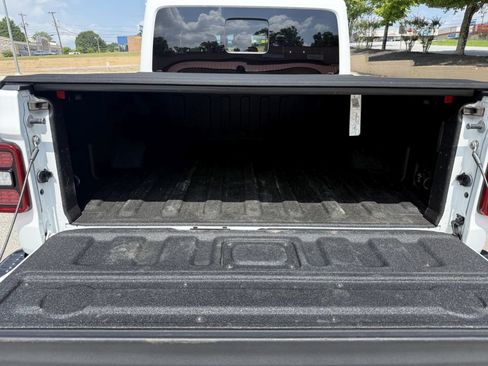 Used 2020 Jeep Gladiator Rubicon AWD/4WD image 11