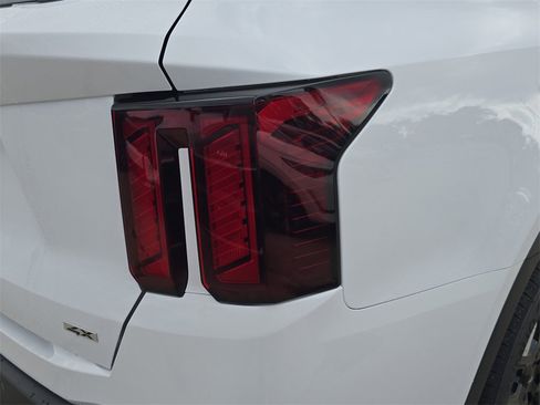 New 2026 Kia Sorento S image 11