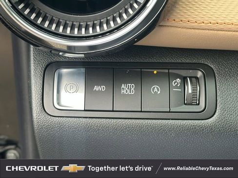 New 2026 Chevrolet Equinox ACTIV w/ Convenience Package III AWD/4WD image 24