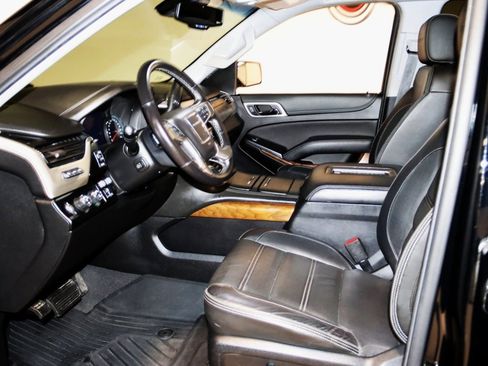Used 2019 GMC Yukon Denali image 37