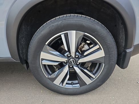 Used 2023 Nissan Rogue SL image 29