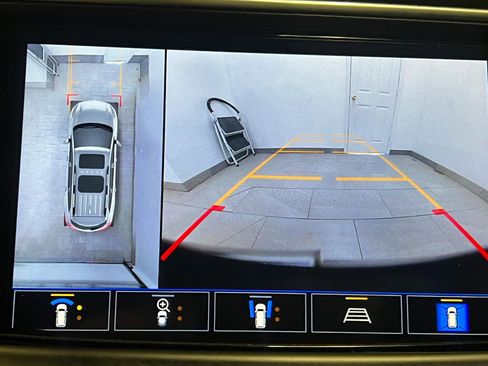 Used 2024 Buick Enclave Premium image 54