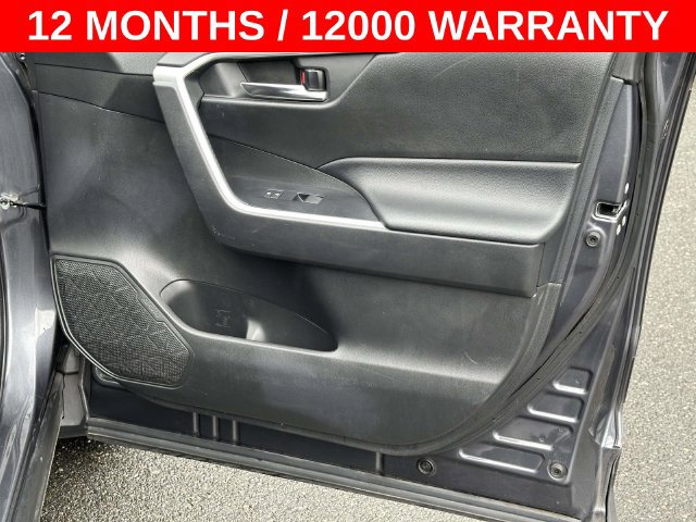 Used 2020 Toyota RAV4 XLE w/ Convenience Package AWD/4WD image 5