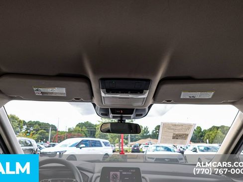 Used 2024 Nissan Rogue SV FWD image 56