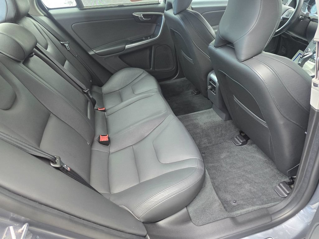 Used 2018 Volvo S60 T5 Inscription Platinum w/ Climate Package FWD image 15