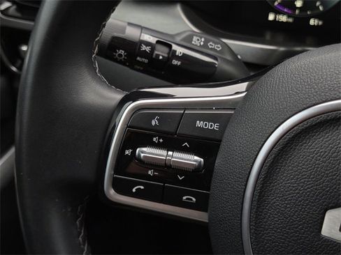 Certified 2023 Kia Sorento SX image 26