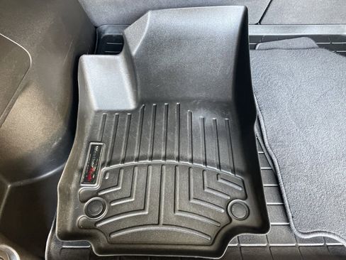 Used 2020 Chevrolet Equinox Premier image 11