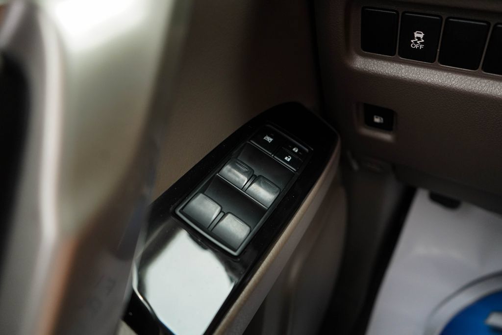 Used 2019 Lexus GX 460 w/ Navigation Package AWD/4WD image 33