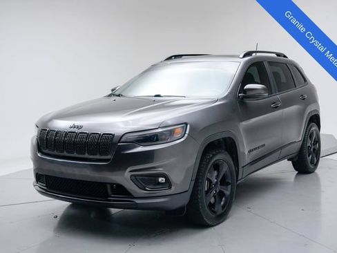 Used 2020 Jeep Cherokee Latitude Plus AWD/4WD image 3