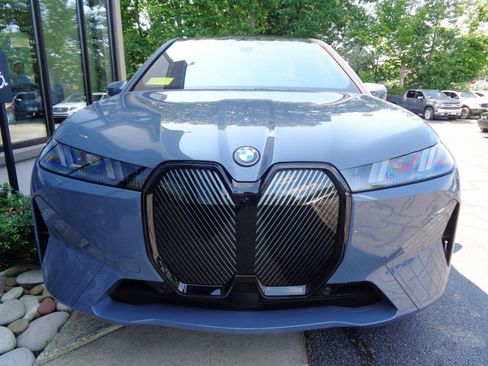 Used 2026 BMW iX xDrive60 w/ Executive Package AWD/4WD image 2