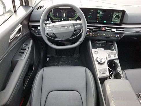 New 2026 Kia Sportage EX image 7