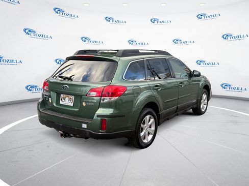 Used 2014 Subaru Outback 3.6R Limited w/ Moonroof Package AWD/4WD image 5