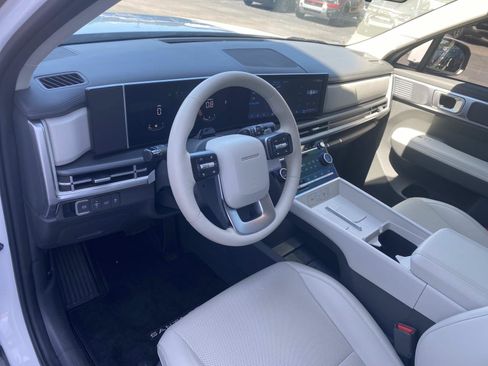Used 2024 Hyundai Santa Fe SEL FWD image 18