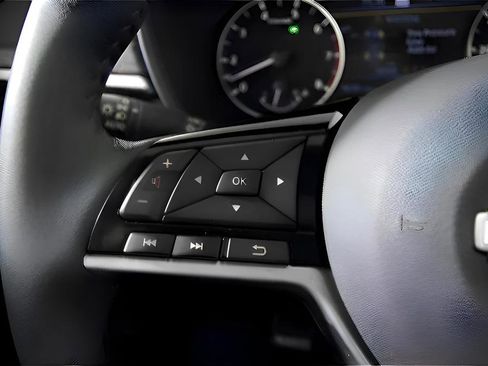 Used 2025 Nissan Altima 2.5 SL image 23