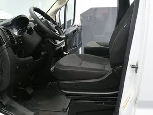 Used 2025 RAM ProMaster 2500 w/ Convenience Group image 16