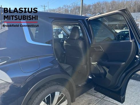 New 2026 Mitsubishi Outlander SE AWD/4WD image 15